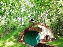 Hobbitland Eco Hotel