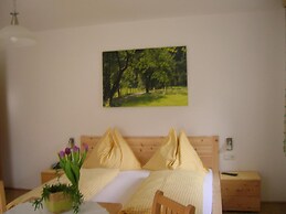 Hinterkellaubauer