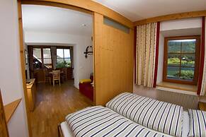 Ferienhof Obergasser & Pension Bergblick