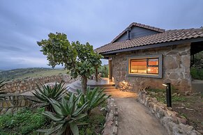 Zulu Rock Lodge - Babanango Game Reserve