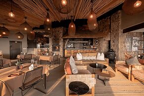 Zulu Rock Lodge - Babanango Game Reserve