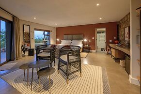 Zulu Rock Lodge - Babanango Game Reserve