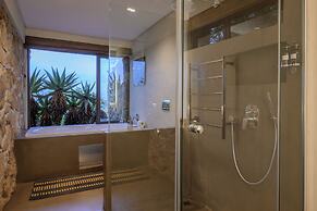 Zulu Rock Lodge - Babanango Game Reserve