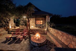 Zulu Rock Lodge - Babanango Game Reserve