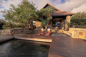 Zulu Rock Lodge - Babanango Game Reserve