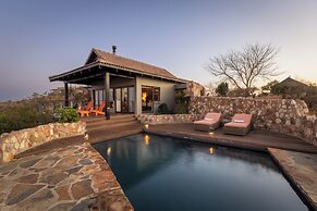 Zulu Rock Lodge - Babanango Game Reserve