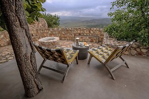 Zulu Rock Lodge - Babanango Game Reserve