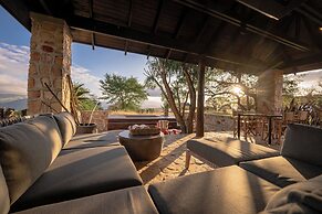 Zulu Rock Lodge - Babanango Game Reserve