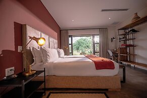 Zulu Rock Lodge - Babanango Game Reserve