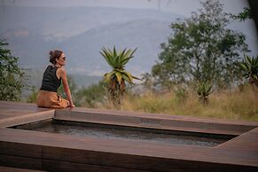 Zulu Rock Lodge - Babanango Game Reserve