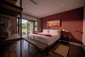 Zulu Rock Lodge - Babanango Game Reserve