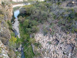 Zulu Rock Lodge - Babanango Game Reserve