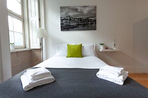 Oporto Invite São Bento