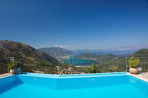 Luxury Villa With Stunning Views in Lefkada