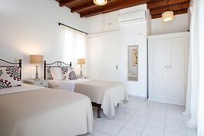 Luxury Villa With Stunning Views in Lefkada