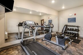 Cobblestone Hotel & Suites - Newport