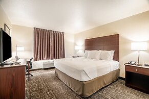 Cobblestone Hotel & Suites - Newport