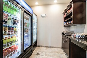 Cobblestone Hotel & Suites - Newport
