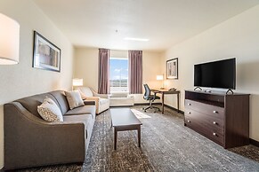 Cobblestone Hotel & Suites - Newport