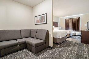 Cobblestone Hotel & Suites - Newport