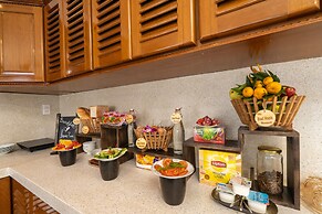 Boat House Riverside Homestay