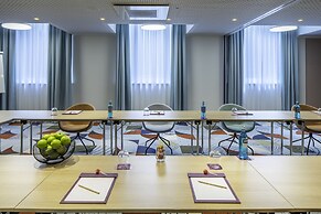 Capri by Fraser Leipzig