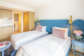 Capri by Fraser Leipzig