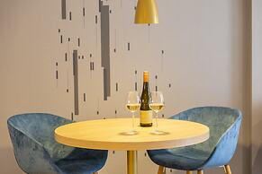 Capri by Fraser Leipzig