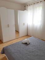 Nicely decorated apartment Neda