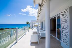Cupecoy Beach Club