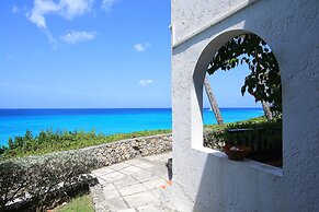 Cupecoy Beach Club