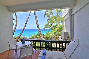 Cupecoy Beach Club