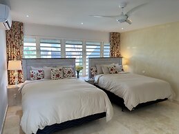 Cupecoy Beach Club