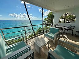 Cupecoy Beach Club