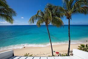 Cupecoy Beach Club