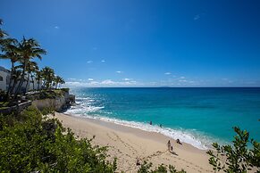 Cupecoy Beach Club