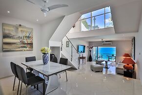 Cupecoy Beach Club