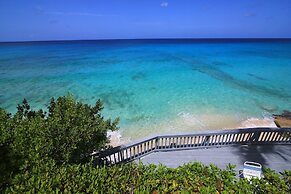Cupecoy Beach Club