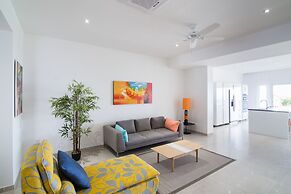 Cupecoy Beach Club