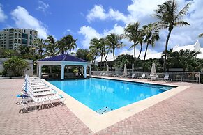 Cupecoy Beach Club