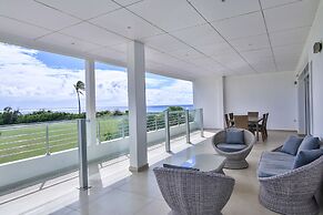 Cupecoy Beach Club