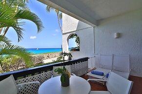 Cupecoy Beach Club