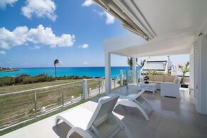 Cupecoy Beach Club