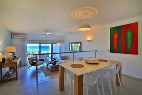 Cupecoy Beach Club