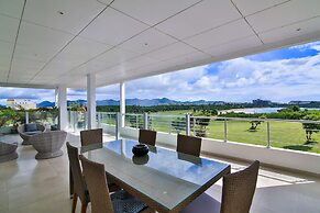 Cupecoy Beach Club