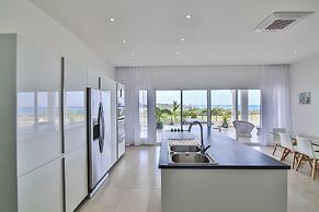 Cupecoy Beach Club