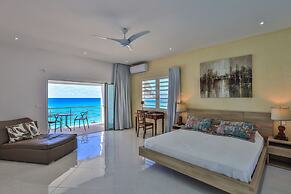 Cupecoy Beach Club