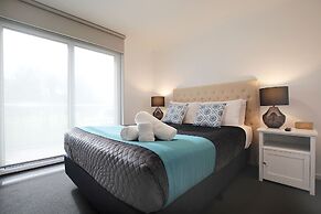 Apartments 521