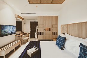 THEE Vijit Lanna by TH District