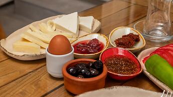 Avlu Alacati Butik Otel